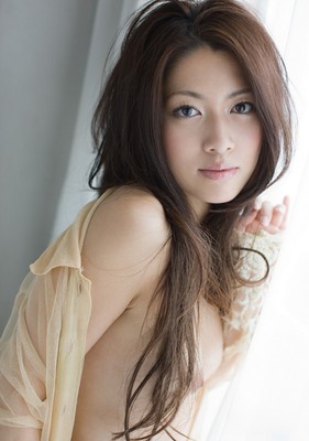 SexAsian18 Beautiful Japanese AV Idol Hikaru Takizawa Loves To Show Off Her Creamy Body - Pic #07