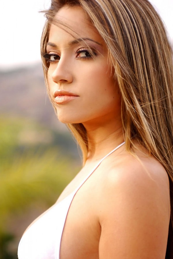 Jessica Burciaga For 24 Main Street - Pic #1