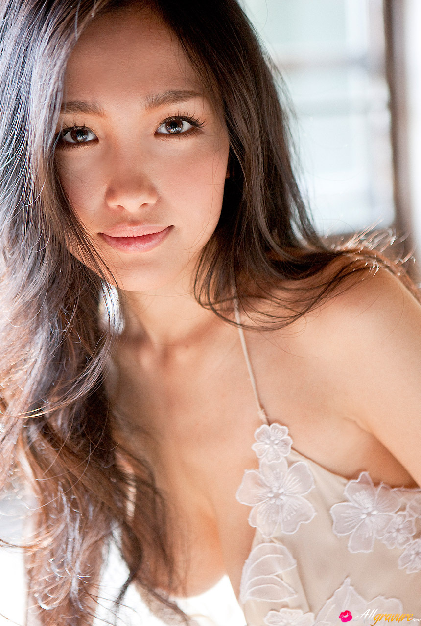 Sensual Asian Cutie for All Gravure - Pic #2