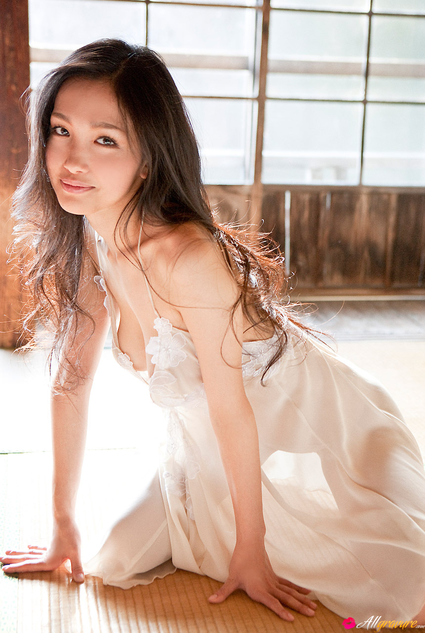 Sensual Asian Cutie for All Gravure - Pic #0