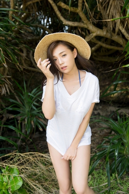 Busty Asian Beauty Ai Shinozaki - Pic #02