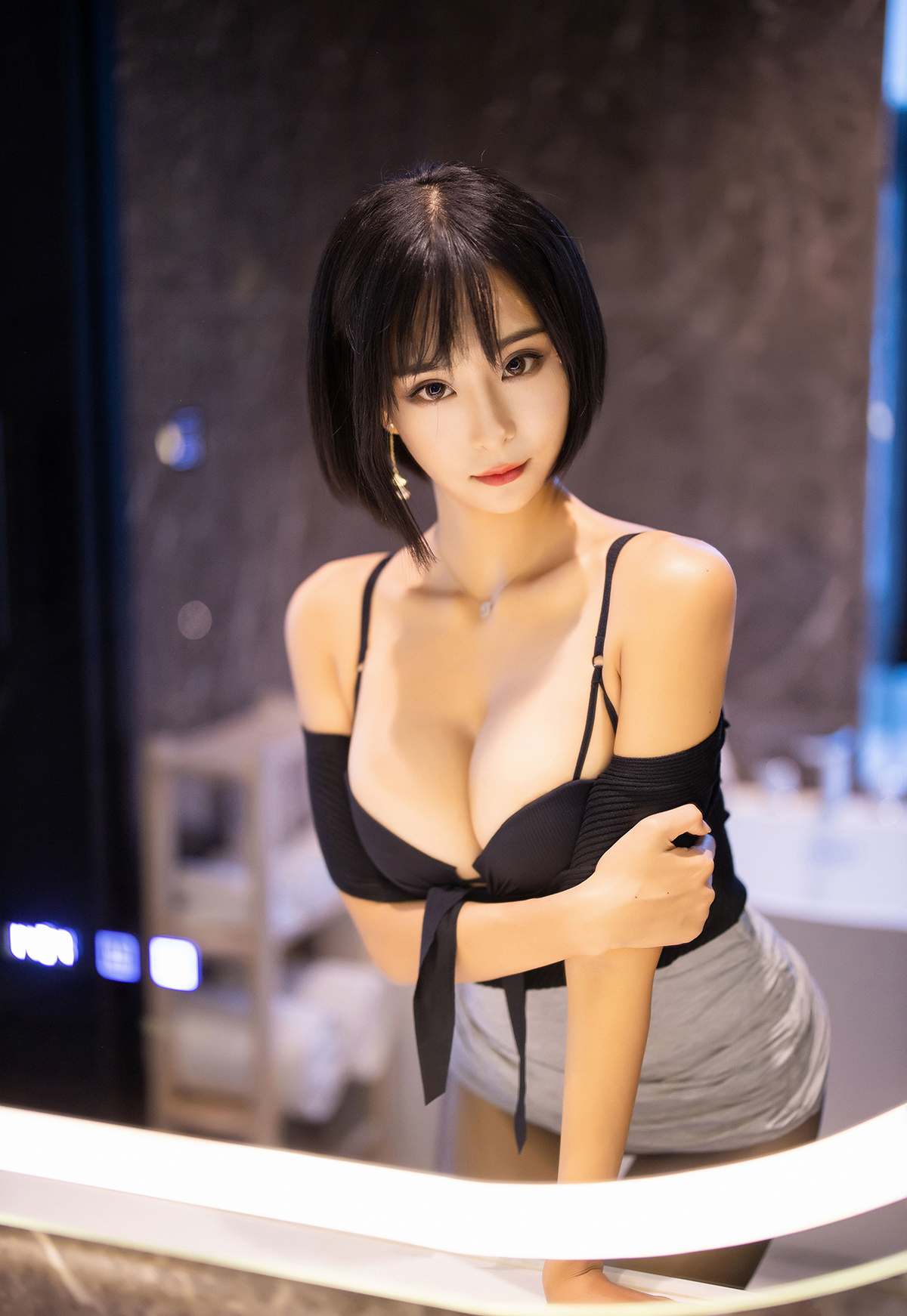 'Leggy Asian Beauty Akasha' with Akasha via All Gravure - Pic #11