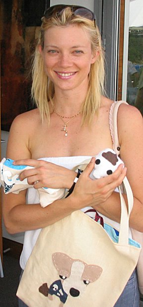 Banned Celebs  Amy Smart - Pic #20