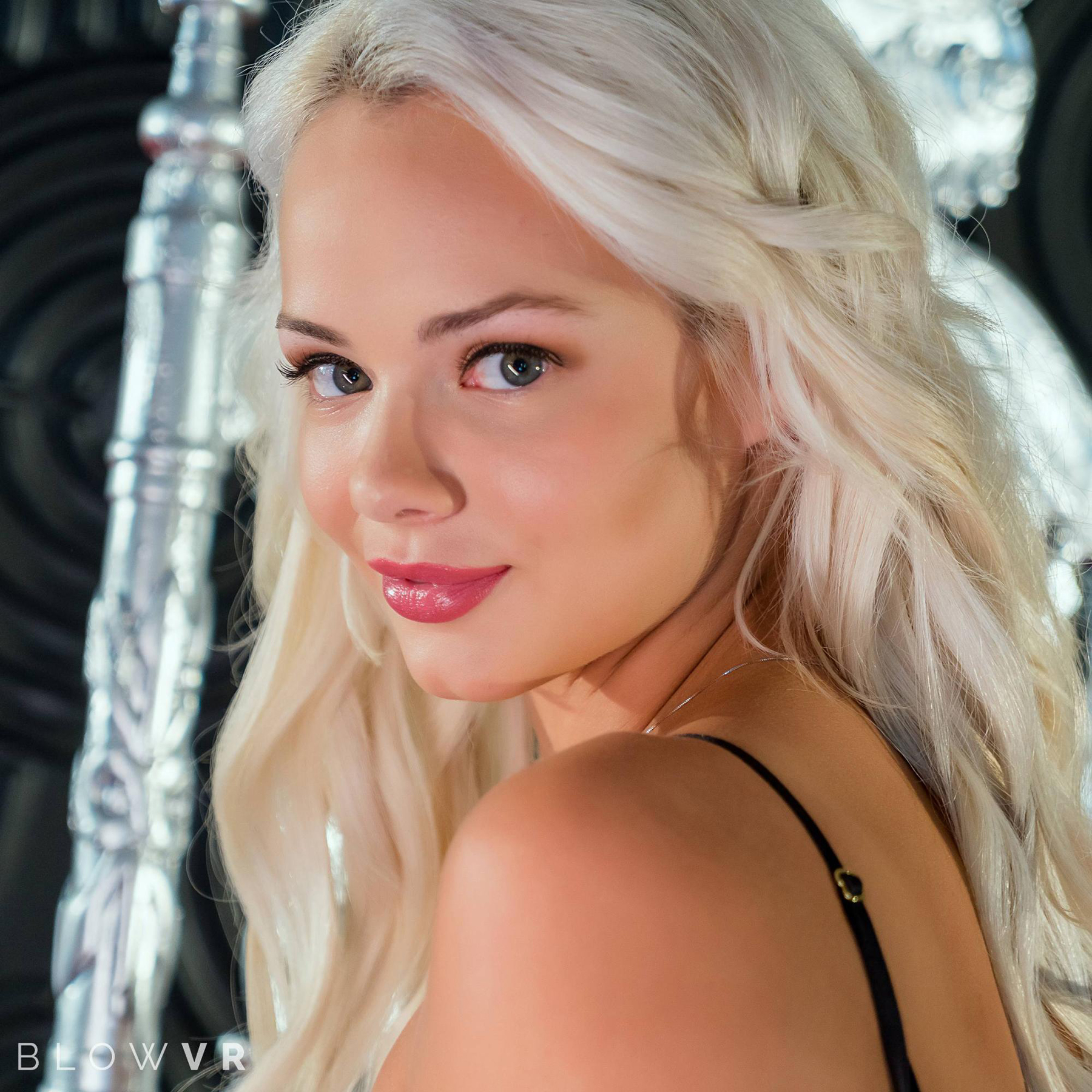 'Petite Princess' with Elsa Jean via BlowVR - Pic #4