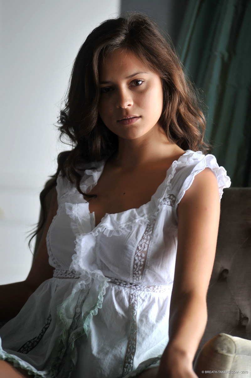 Nina James In Solitude For Breath-Takers - Pic #5