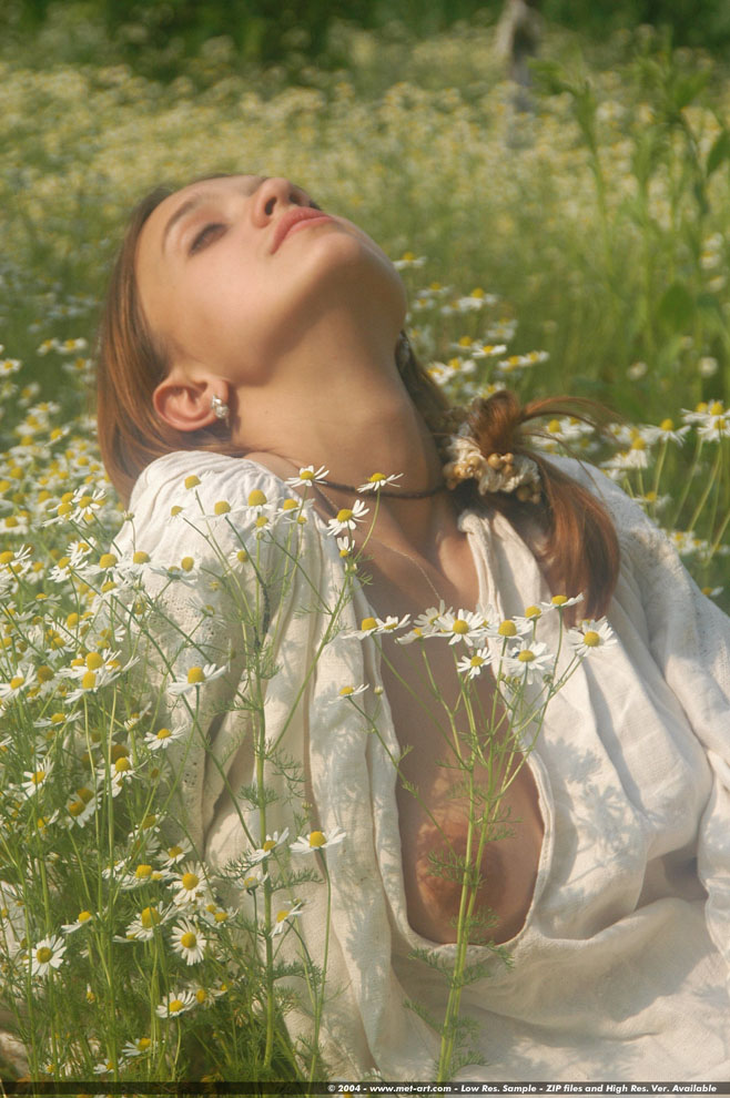 Nude Countryside Teen - Pic #8