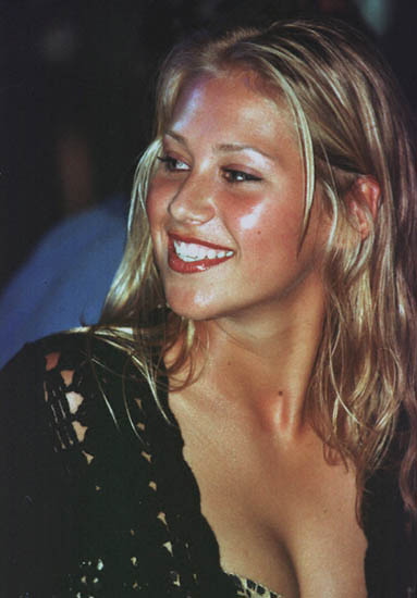 Anna Kournikova - Pic #3