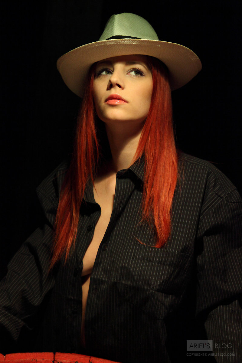 Ariel - Playing It Serious - Pic #3