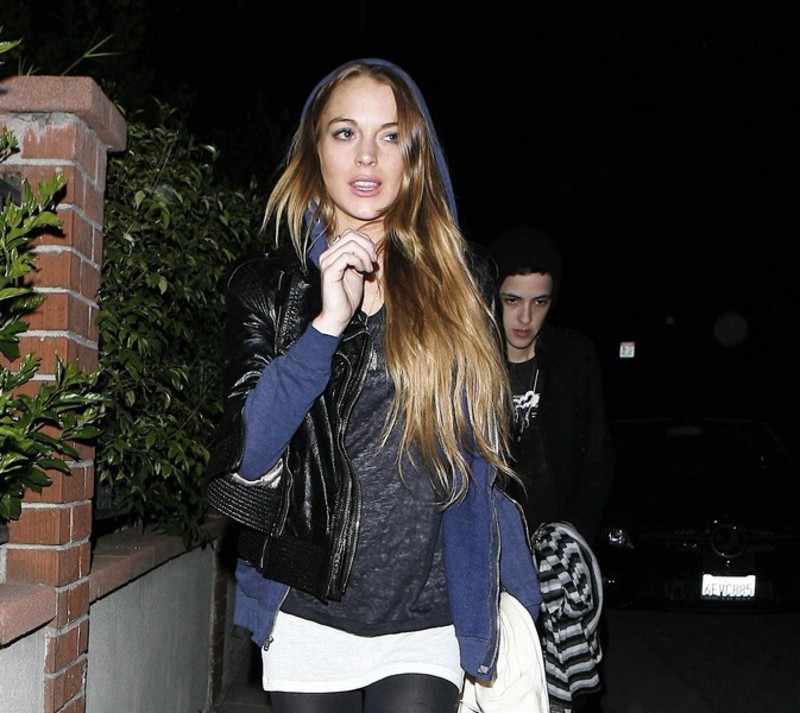 BannedCelebs Lindsey Lohan - Pic #4