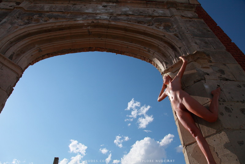 Climbing the wall of joy - Pic #21