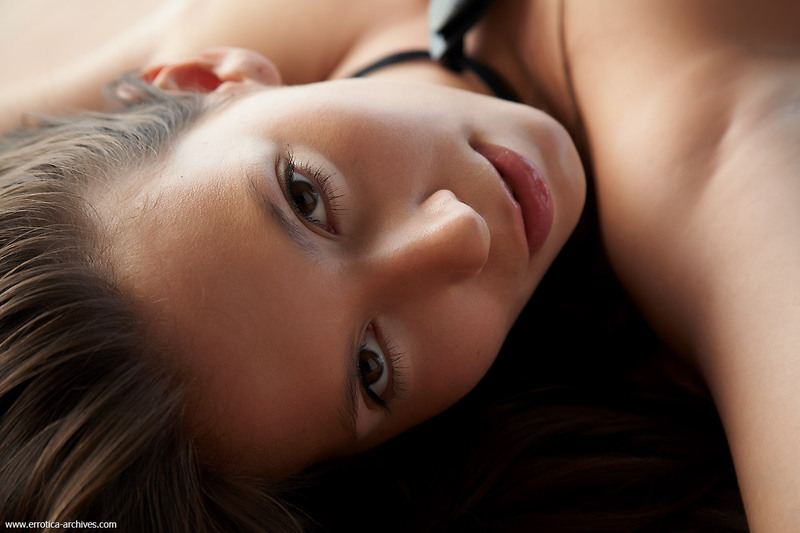 Busty brunette spreads on the floor - Pic #18