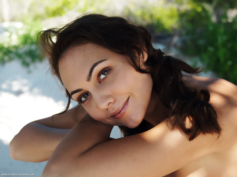 Gorgeous girl with big boobs on an island - Pic #15