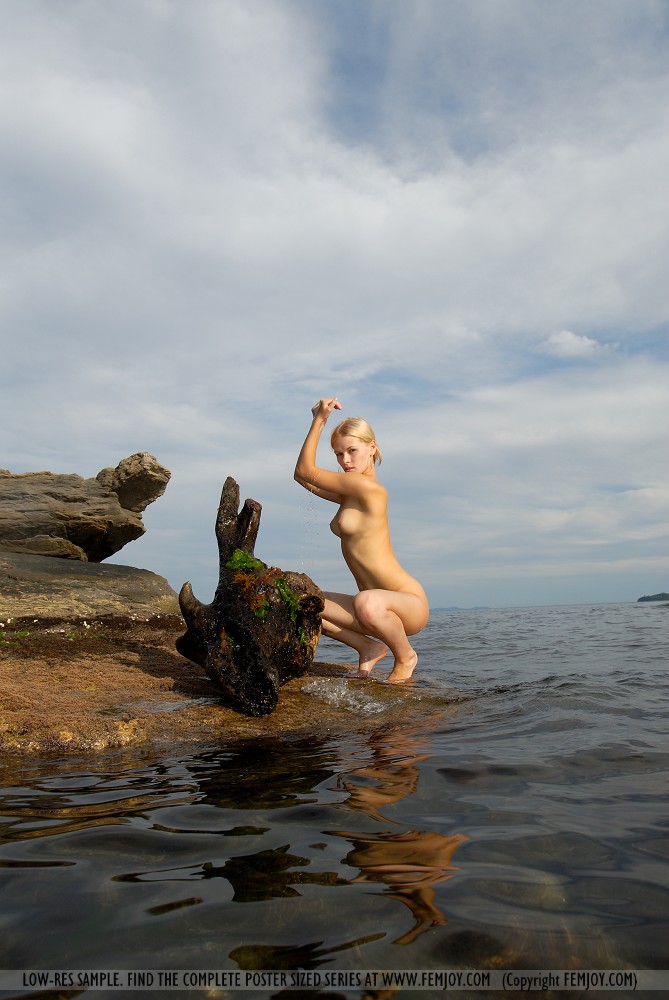 Coast Blonde Teen  - Pic #14