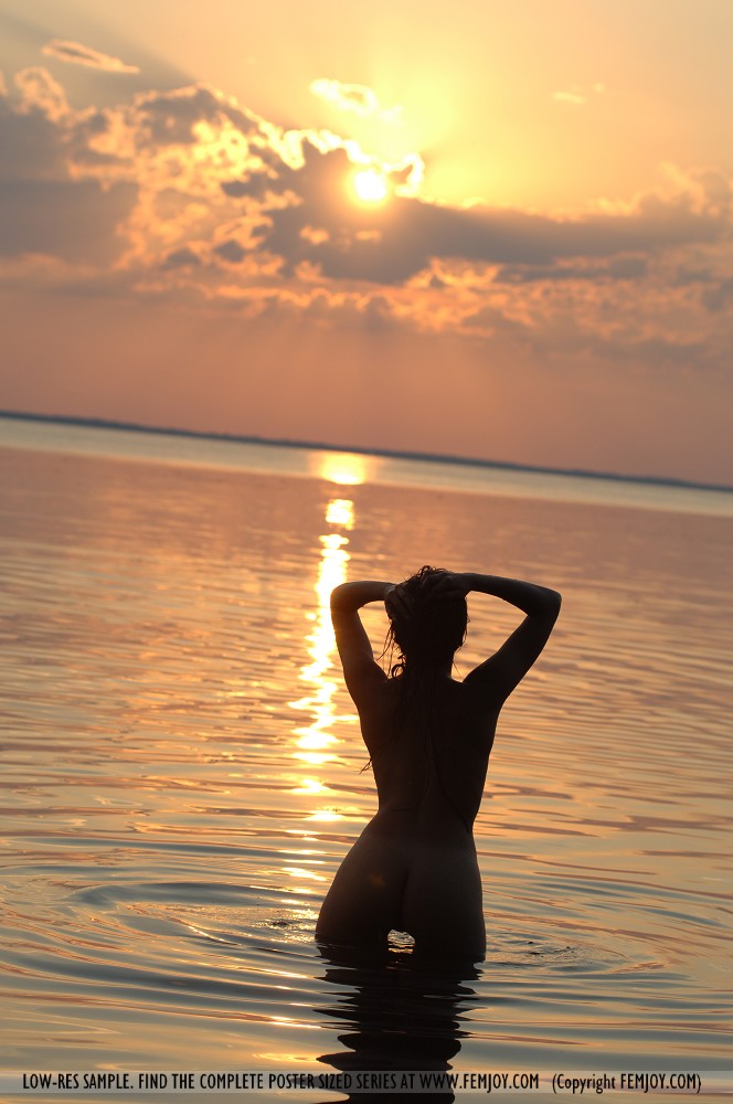 Paulina Heating Up The Evening Water - Pic #16