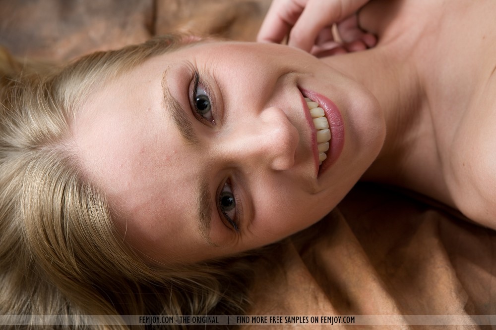 The Girlfriend You Need - Pic #10