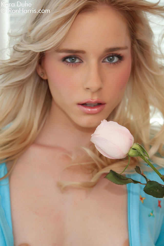 Sexy Kara Duhe - Pic #17