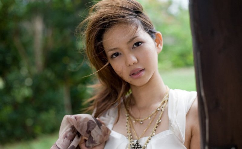 Yura Aikawa - cute Asian teen in white is adorable in her white dress - Pic #19