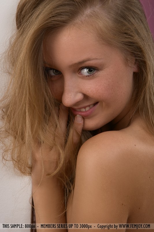 Pillar Girl - Pic #1