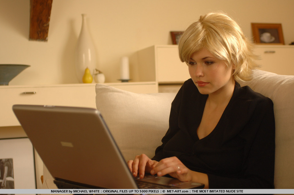 Iga Sexy Manager Lady - Pic #16