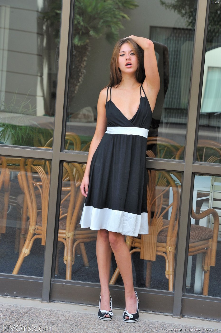 Hot Teen Shyla Flashing In Public - Pic #2