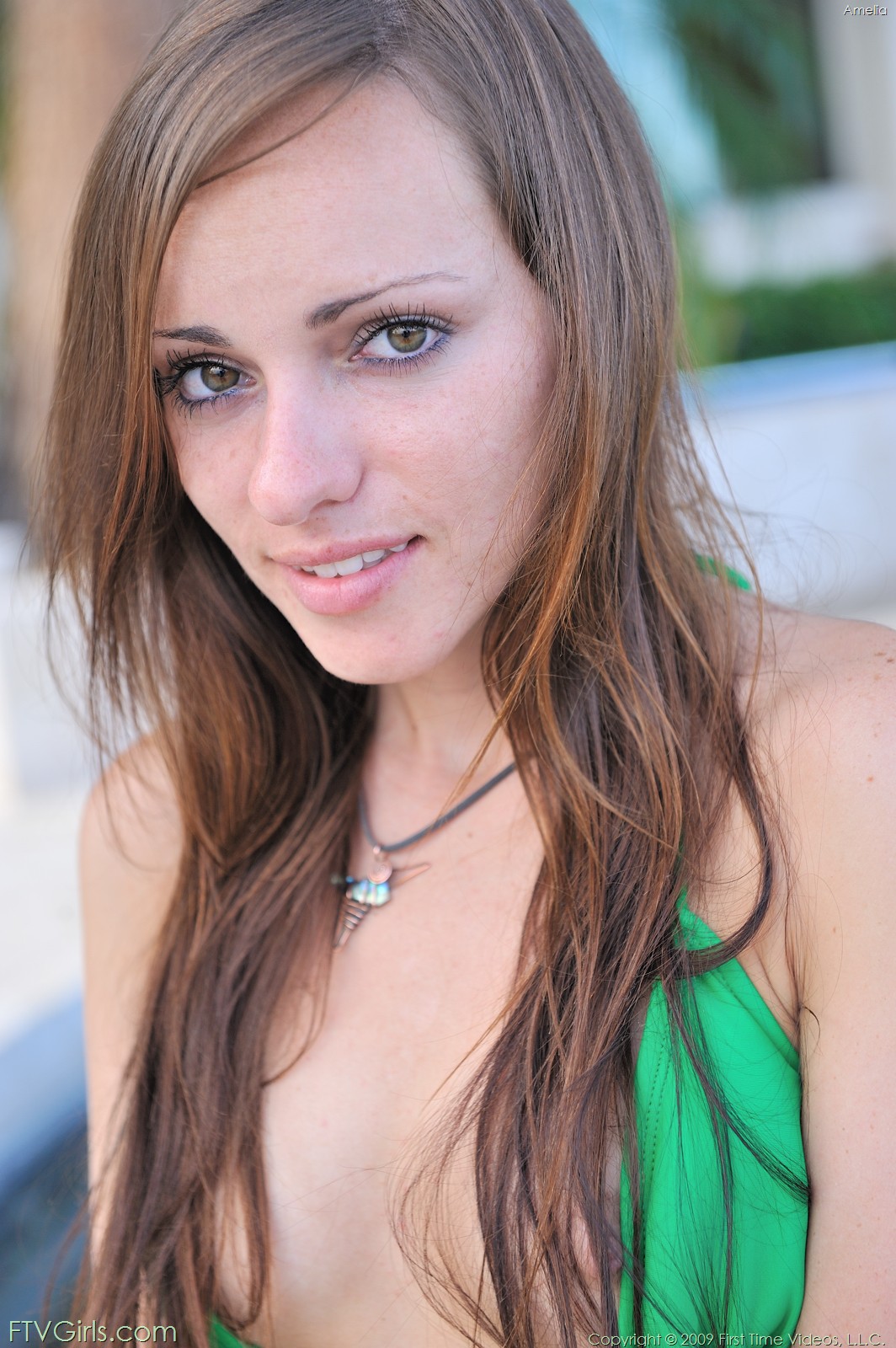 Amelia in Green Bikini for FTV Girls - Pic #1