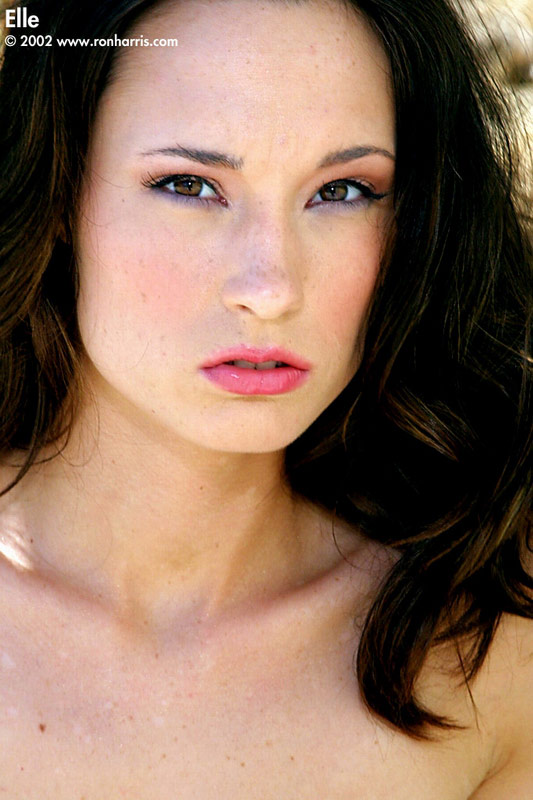 Elle COME UP TO BEAUTYBy Ron Harris - Pic #13
