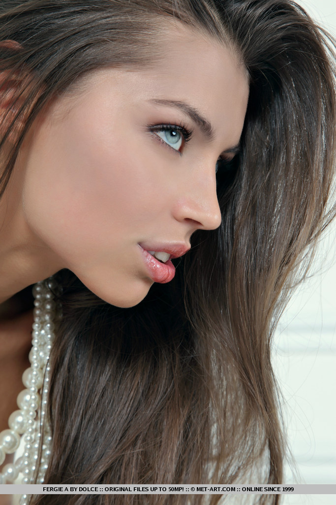 Fergie A by Dolce in Blanche for Metart - Pic #17