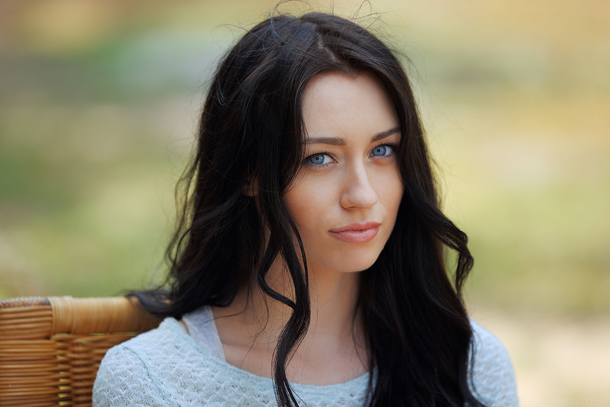 Stunning Beauty Zsanett Tormay Via Met-Art - Pic #18