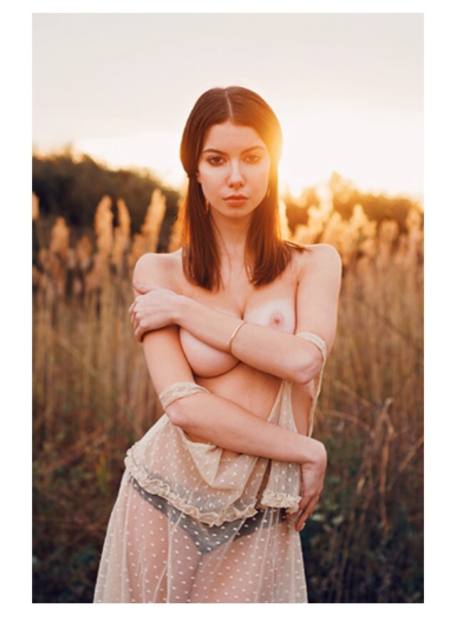 Skinny And Busty Olivia Rose - Pic #5