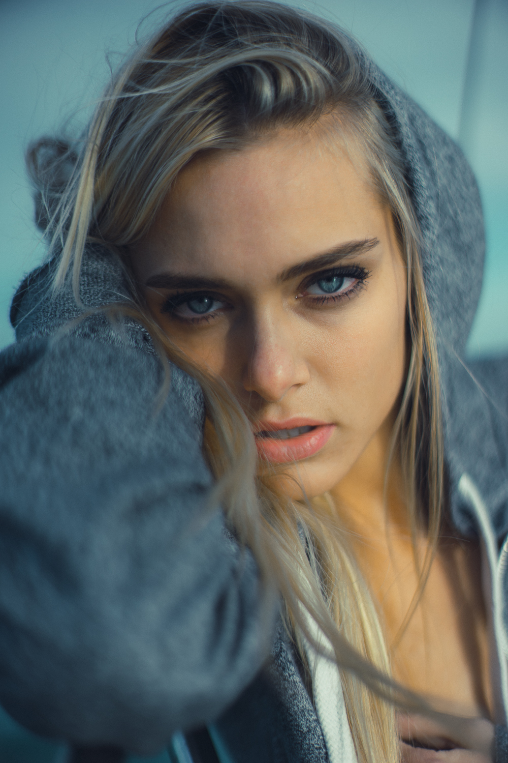 Busty Blonde Hottie Ellie Ottaway - Pic #6