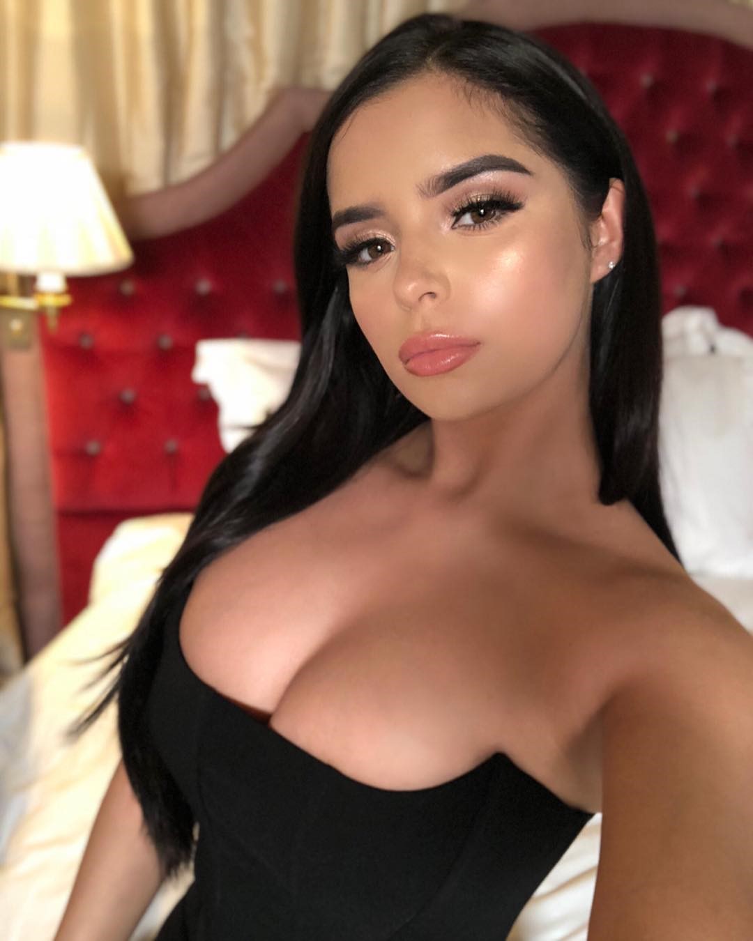 'Candids 2019' with Demi Rose Mawby via Mr Skin - Pic #19