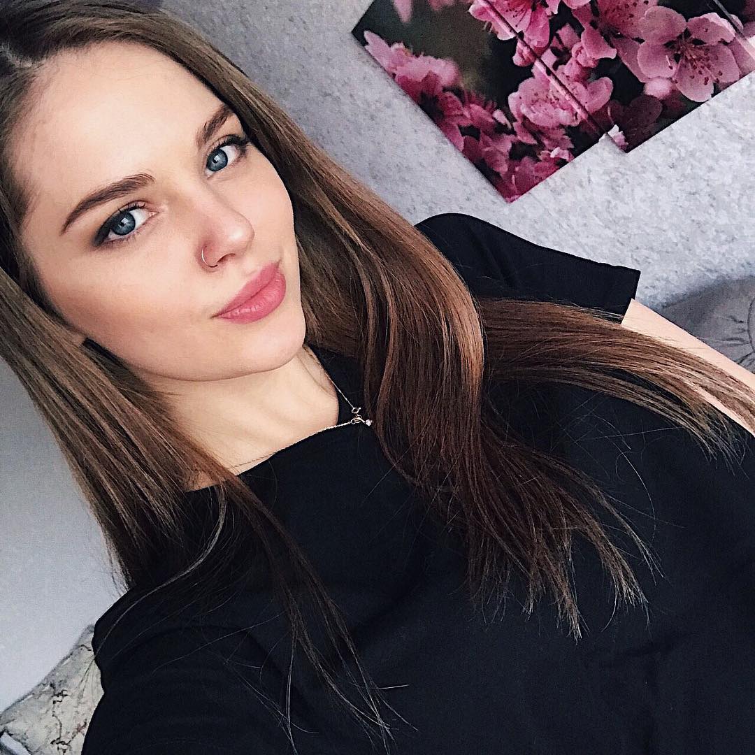 'Russian Beauty' with Nastya Yumasheva via Mr Skin - Pic #1