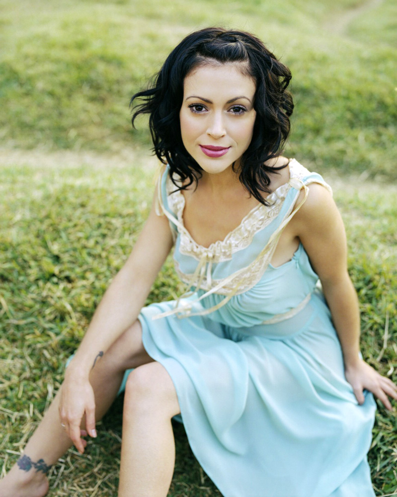 Alyssa Milano By ReallyCelebs
