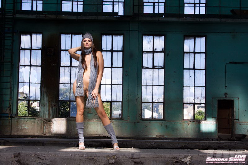 Sandra Shine Live Hangar - Pic #16