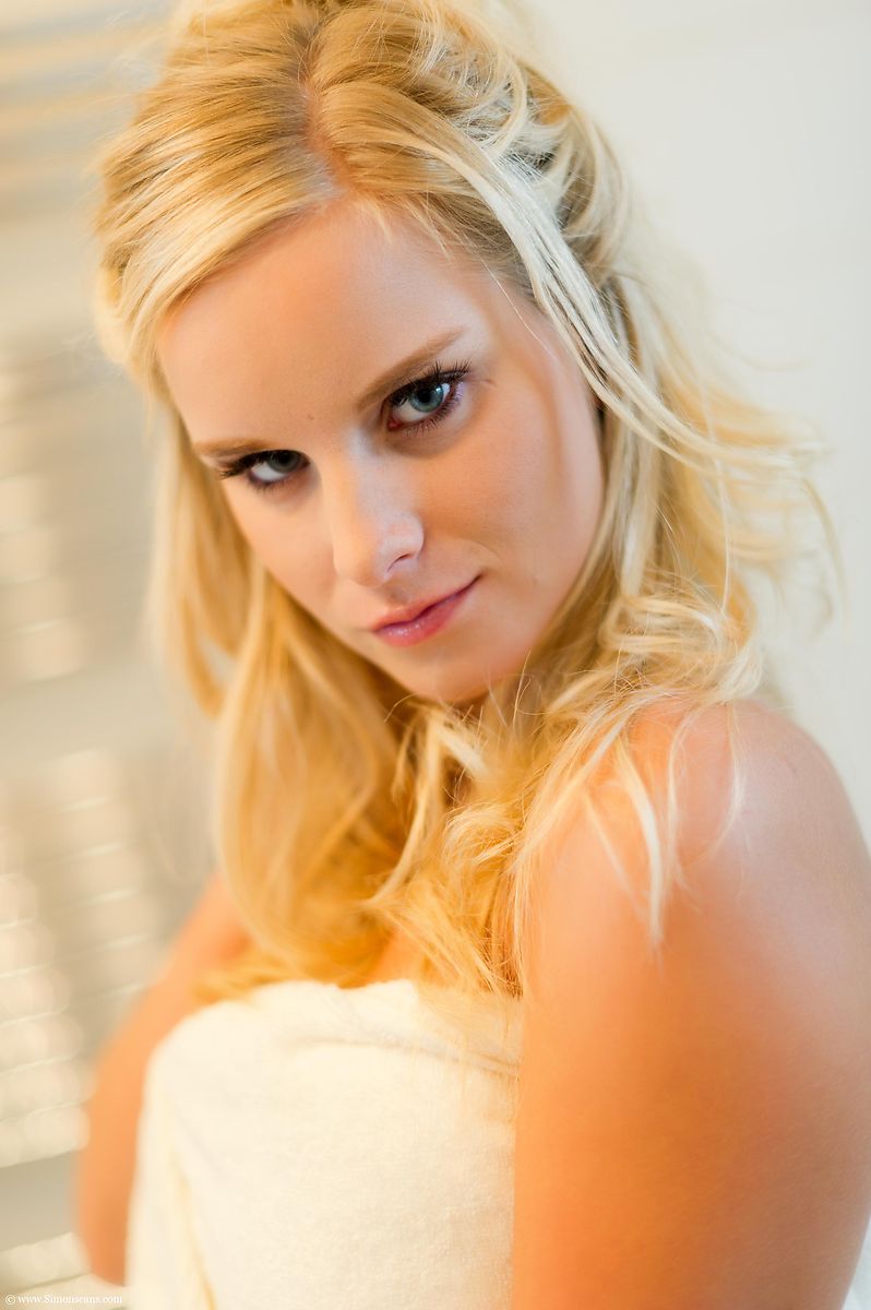 Miela in the bathroom for SimonScans - Pic #9