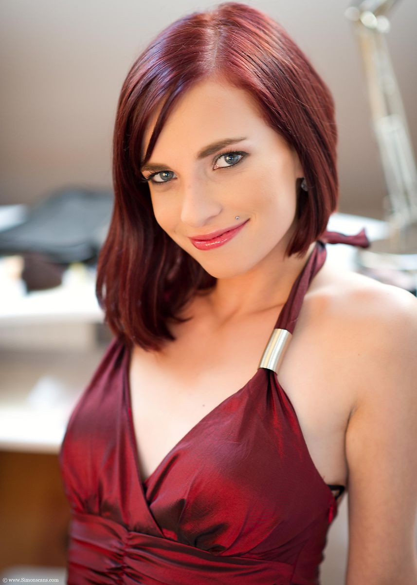 Leila Backstage for SimonScans - Pic #8