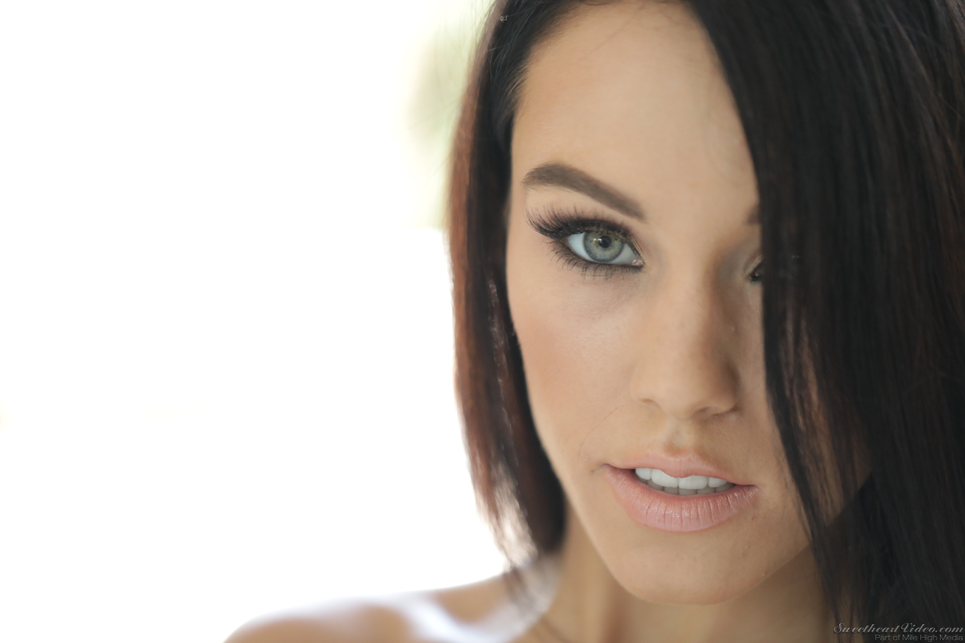 Megan Rain Via SweetHeartVideo - Pic #9