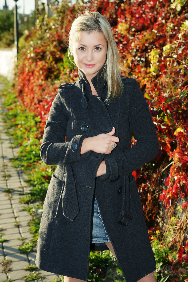 Winter Peach IN Wild game BY Undress Girls - Pic #7