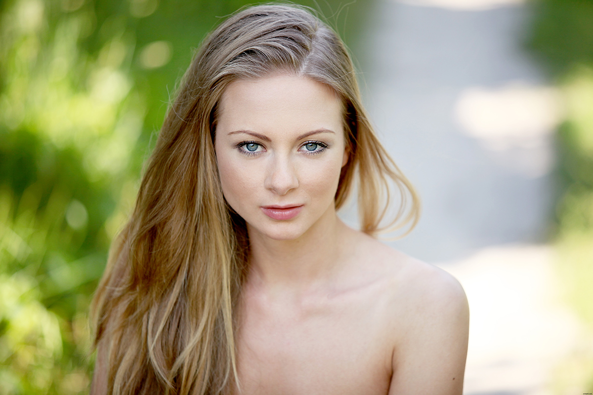 Frances Via Zemani - Pic #3