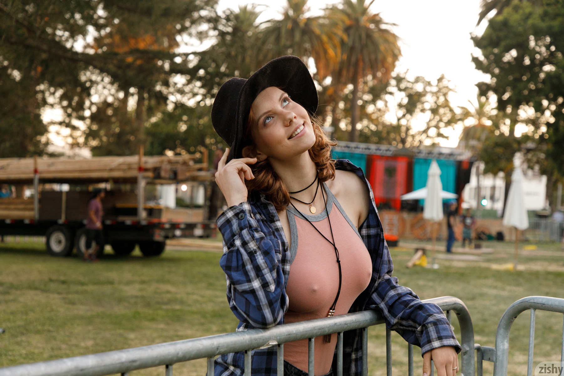 'California Hottie' with Kayla Coyote via Zishy - Pic #7