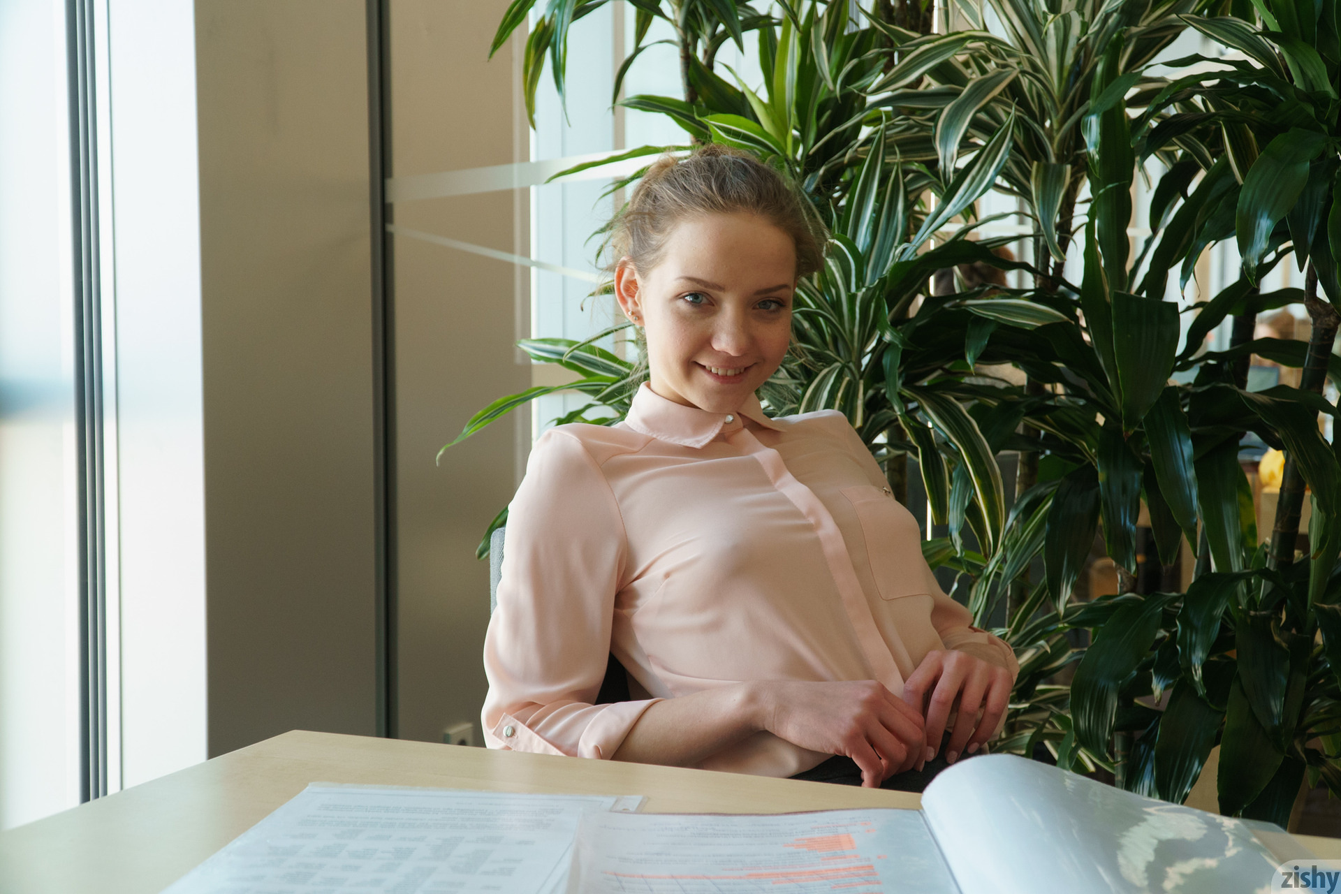 'Business Casual' with Faina Bona via Zishy - Pic #15