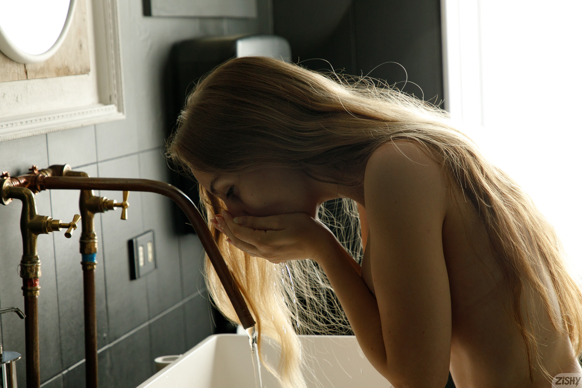 'Naked Morning' with Claudia Veneza via Zishy - Pic #17